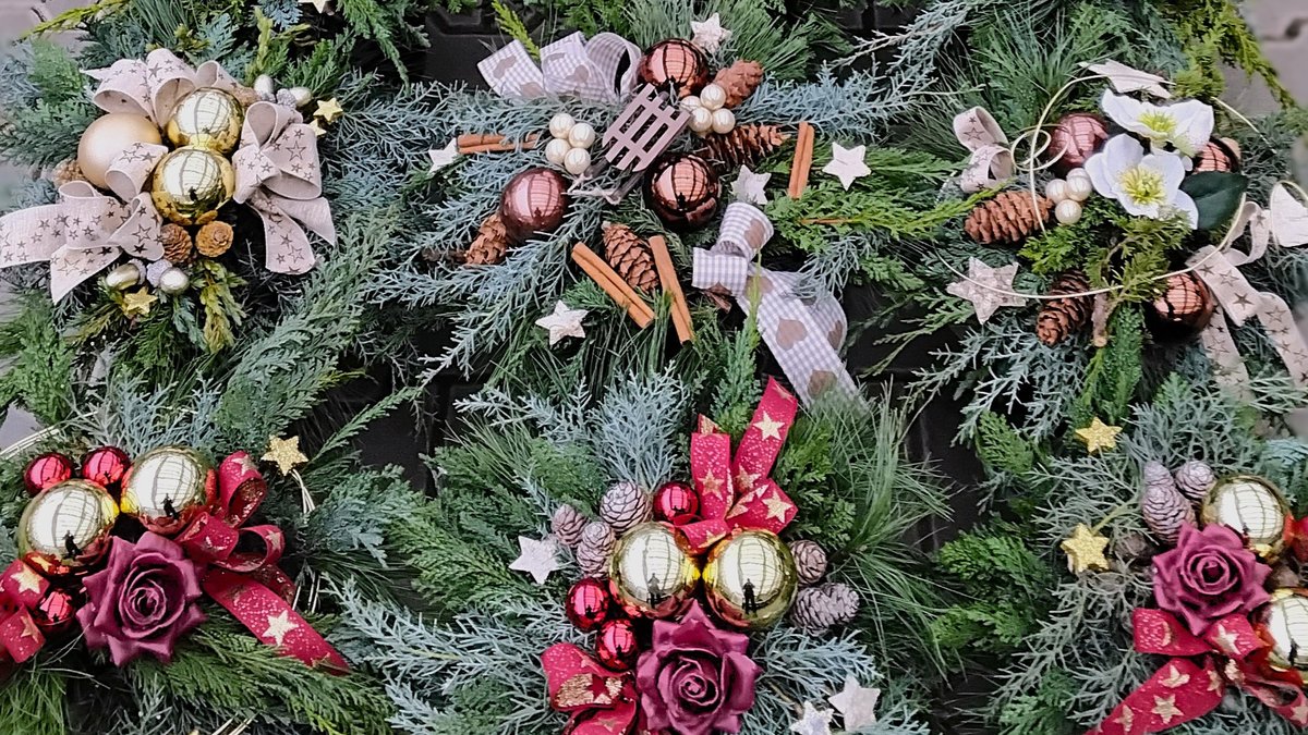 Adventssträuße für die Vorweihnachtszeit